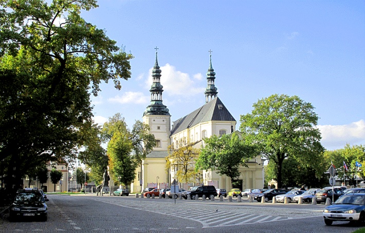 katedra w Łowiczu od południowego wschodu