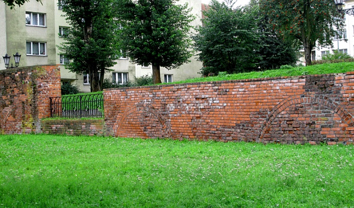 Słupsk - wschodnie mury obronne