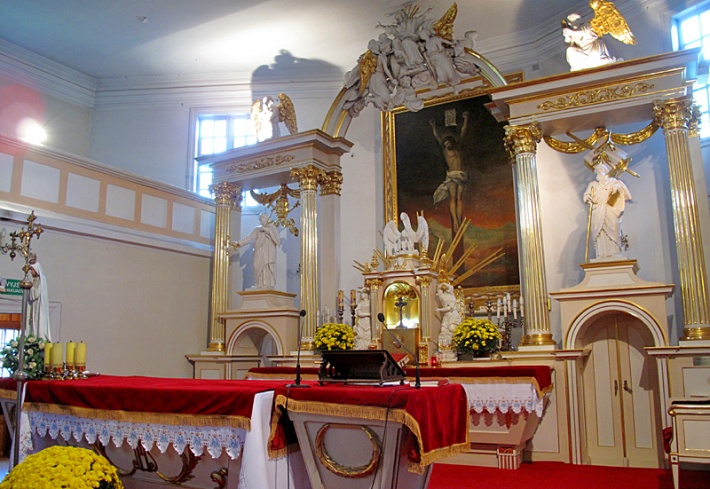 kościół NMP w Kampinosie - ołtarz główny