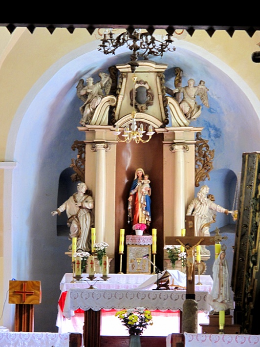 kościół w Wądrożu Wielkim - barokowy ołtarz