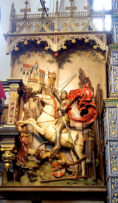 Gdański Dwór Artusa - płaskorzeźba św. Jerzego walczącego ze smokiem