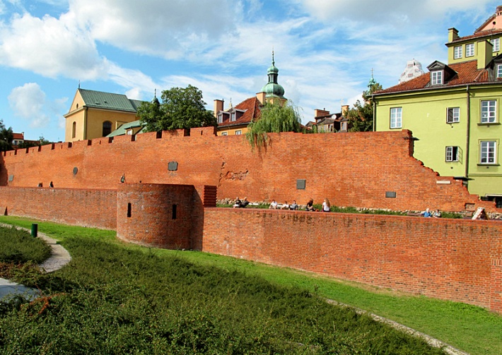 Warszawa - mury południowe, międzymurze Piotra Biegańskiego