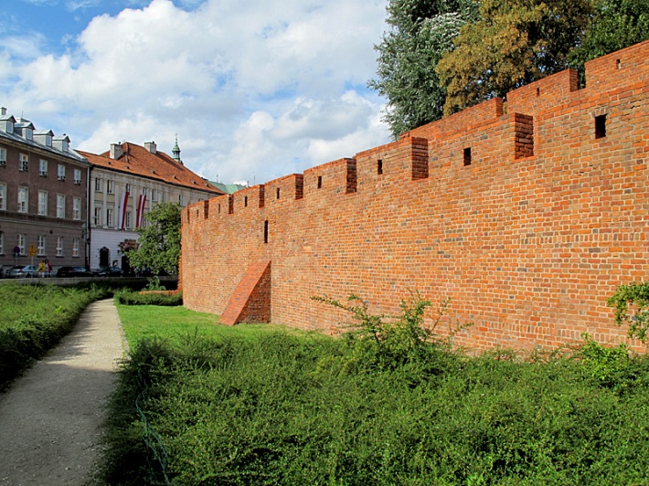 Warszawa - zewnętrzny mur południowy