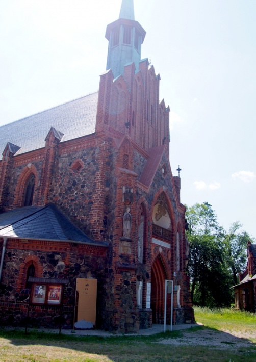 Kościół Św. Krzyża w Żaganiu od północnego zachodu